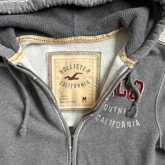 Y2K Hollister Zip Up Hoodie - Picture 2 of 7